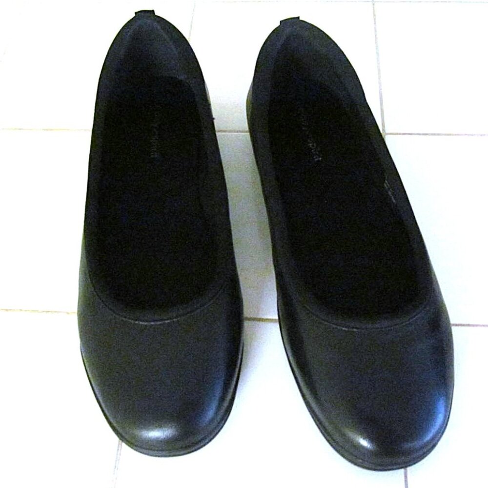 Easy Spirit Women’s SeBrylee Slip-On Flats - 9W (wide)